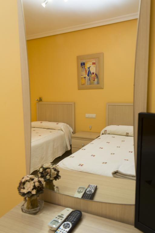 Hostal Dulcinea Esquivias Szoba fotó