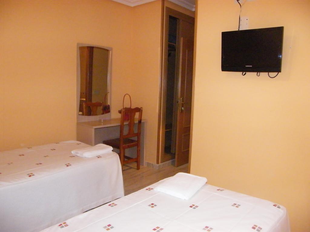 Hostal Dulcinea Esquivias Szoba fotó