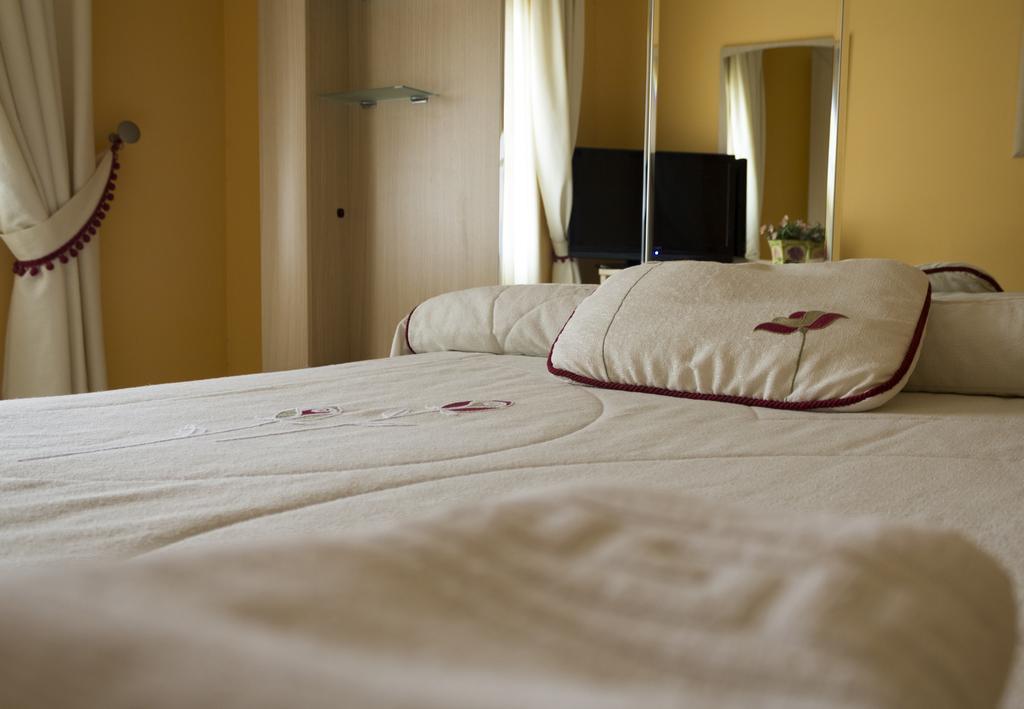 Hostal Dulcinea Esquivias Szoba fotó